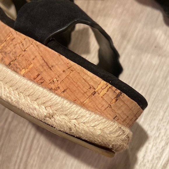 Marc Fisher Black Fayme Strappy Scalloped Wedge Sandal - Picture 6 of 6